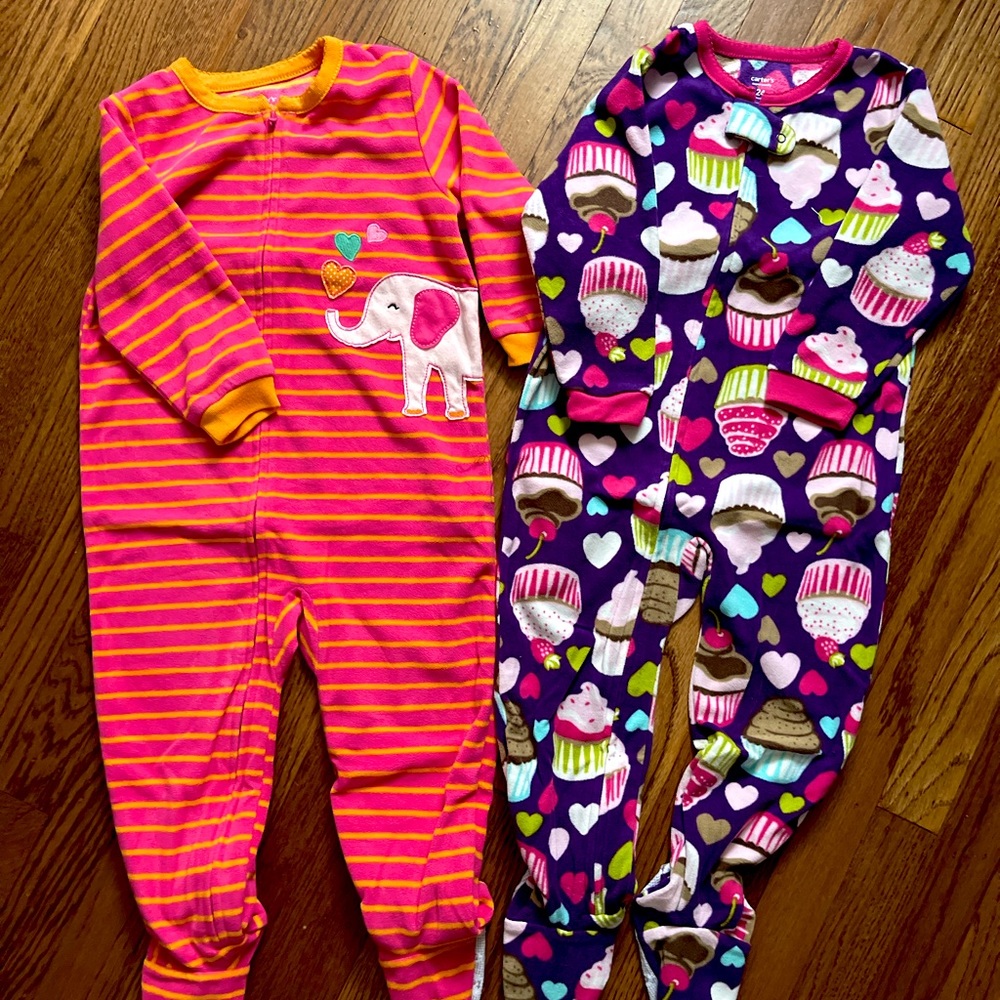 EUC set of 2 footy Pajamas
